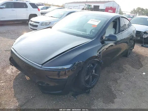 7SAYGDEEXTF372318 2026 TESLA MODEL Y - Image 2