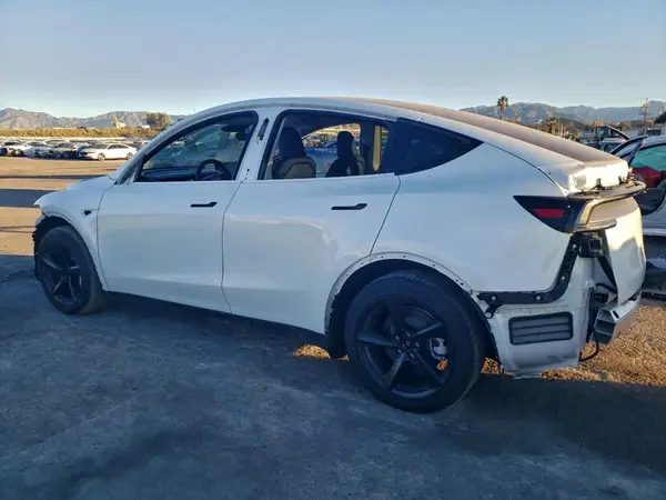 7SAYGDEEXTF377485 2026 TESLA MODEL Y - Image 2
