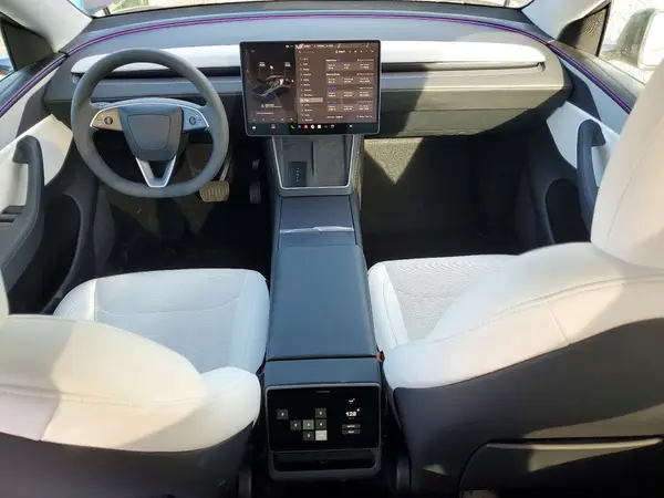 7SAYGDEEXTF387370 2026 TESLA MODEL Y - Image 8
