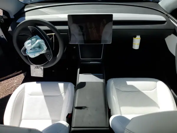 7SAYGDEEXTF438897 2026 TESLA MODEL Y - Image 8