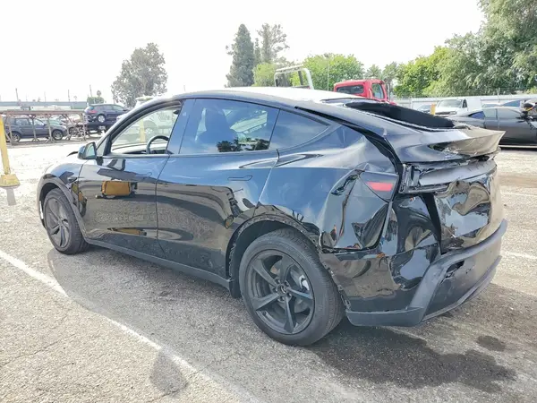 7SAYGDEEXTF439371 2026 TESLA MODEL Y - Image 2