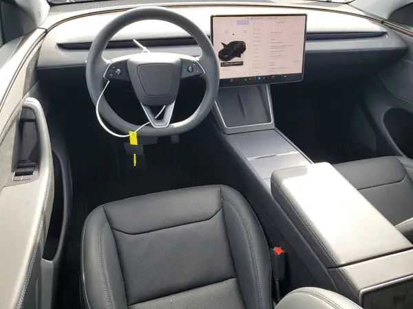7SAYGDEEXTF439371 2026 TESLA MODEL Y - Image 8