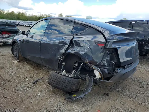 7SAYGDEEXTF447695 2026 TESLA MODEL Y - Image 2