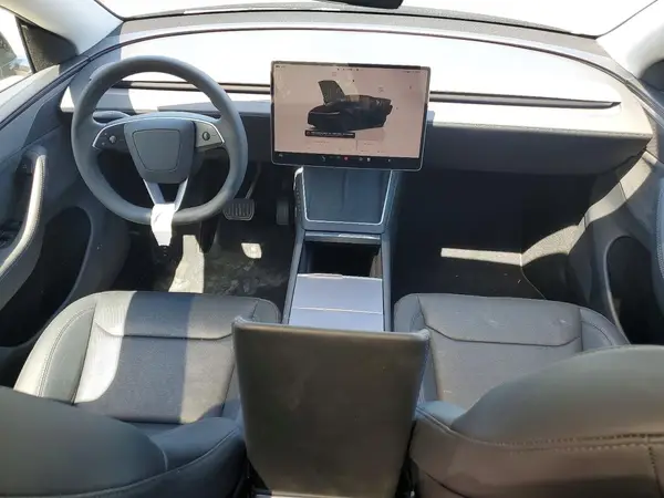 7SAYGDEEXTF541236 2026 TESLA MODEL Y - Image 8