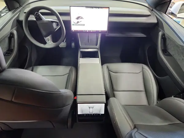 7SAYGDEEXTF581624 2026 TESLA MODEL Y - Image 8
