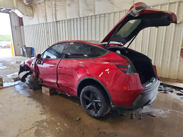 7SAYGDEEXTF652966 2026 TESLA MODEL Y - Image 2