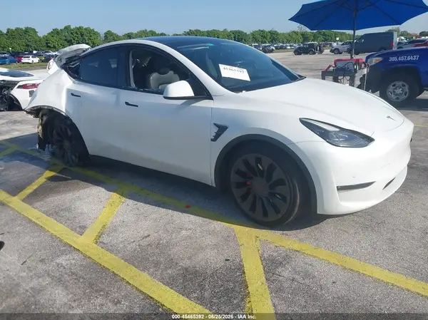 7SAYGDEF0NF323690 2022 TESLA MODEL Y - Image 1