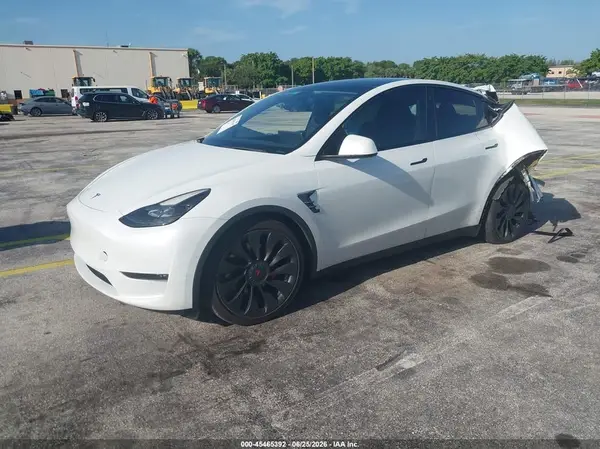 7SAYGDEF0NF323690 2022 TESLA MODEL Y - Image 2