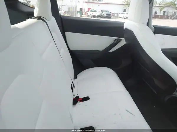 7SAYGDEF0NF324337 2022 TESLA MODEL Y - Image 8