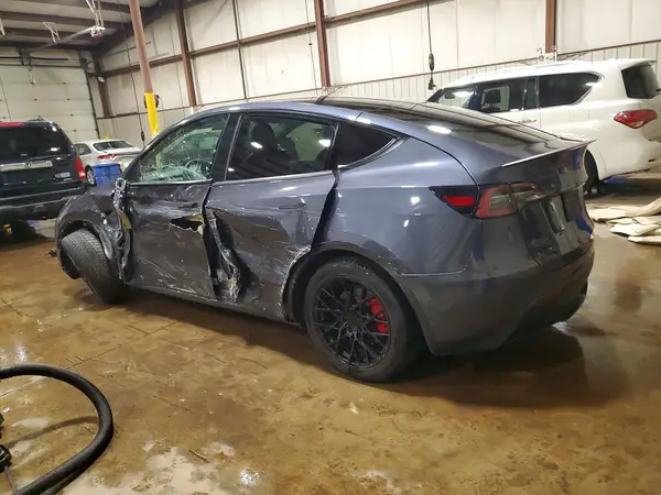7SAYGDEF0NF324743 2022 TESLA MODEL Y - Image 2