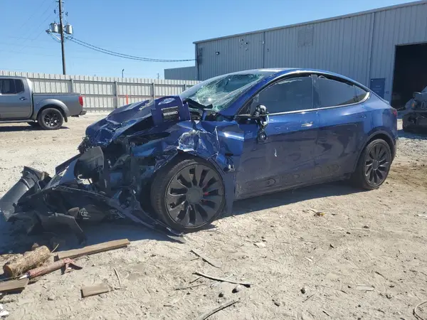 7SAYGDEF0NF337041 2022 TESLA MODEL Y - Image 1