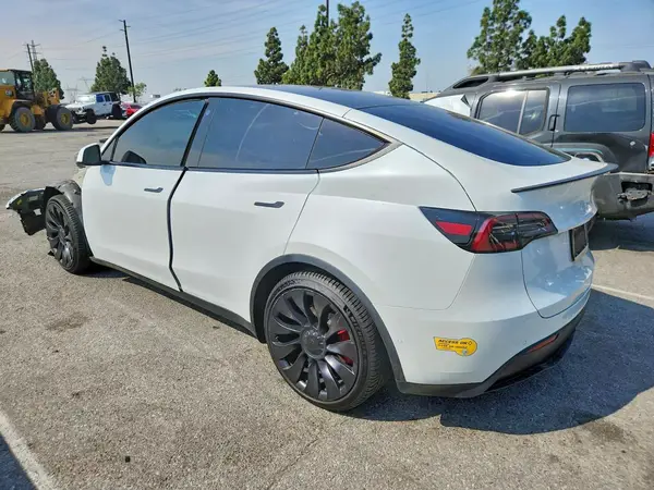 7SAYGDEF0NF365454 2022 TESLA MODEL Y - Image 2