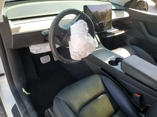 7SAYGDEF0NF368404 2022 TESLA MODEL Y - Image 8