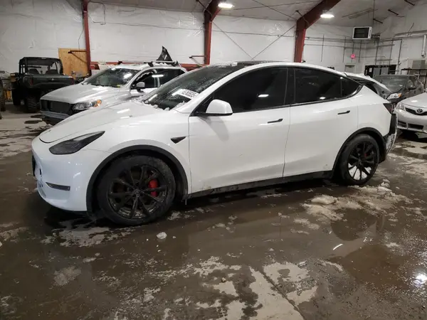 7SAYGDEF0NF377698 2022 TESLA MODEL Y - Image 1