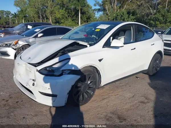 7SAYGDEF0NF377748 2022 TESLA MODEL Y - Image 2