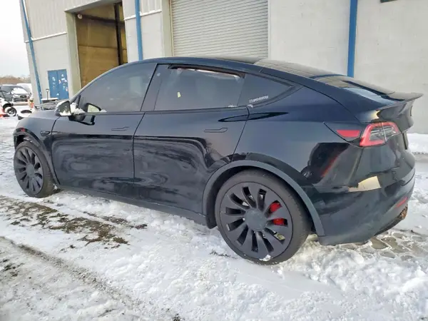 7SAYGDEF0NF378141 2022 TESLA MODEL Y - Image 2