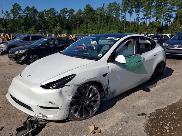 7SAYGDEF0NF388541 2022 TESLA MODEL Y - Image 1