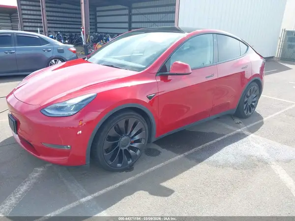 7SAYGDEF0NF394825 2022 TESLA MODEL Y - Image 2