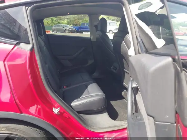 7SAYGDEF0NF394825 2022 TESLA MODEL Y - Image 8