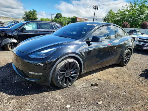 7SAYGDEF0NF397580 2022 TESLA MODEL Y - Image 1