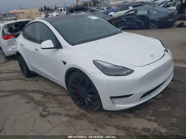 7SAYGDEF0NF400560 2022 TESLA MODEL Y - Image 1