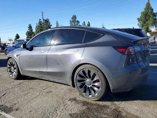 7SAYGDEF0NF405984 2022 TESLA MODEL Y - Image 2