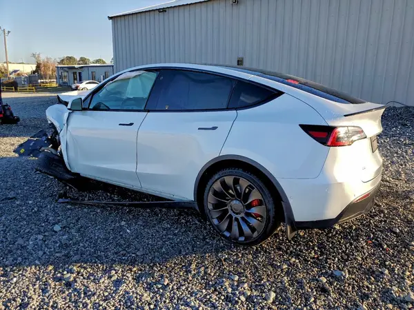 7SAYGDEF0NF406066 2022 TESLA MODEL Y - Image 2