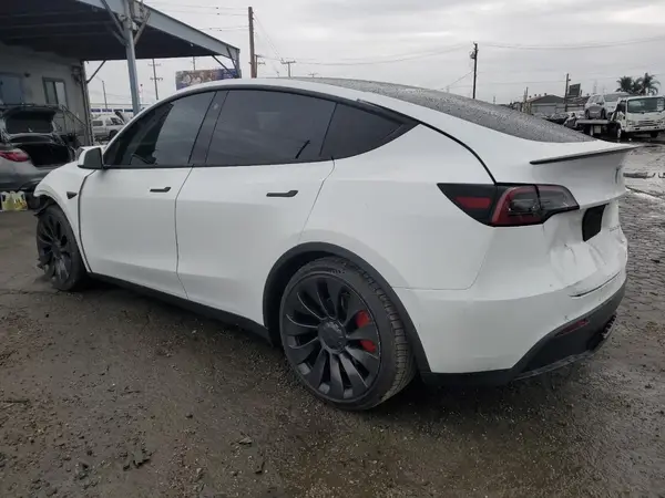 7SAYGDEF0NF411753 2022 TESLA MODEL Y - Image 2