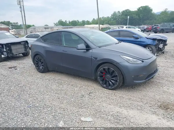 7SAYGDEF0NF446700 2022 TESLA MODEL Y - Image 1
