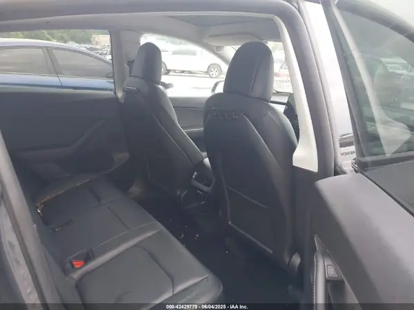 7SAYGDEF0NF446700 2022 TESLA MODEL Y - Image 8