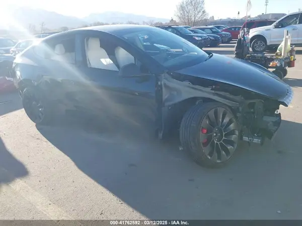 7SAYGDEF0NF447541 2022 TESLA MODEL Y - Image 1