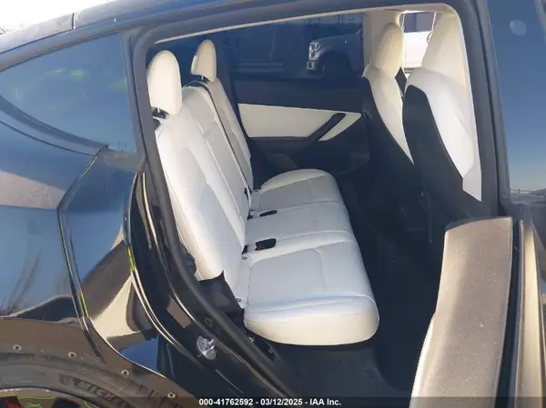 7SAYGDEF0NF447541 2022 TESLA MODEL Y - Image 8