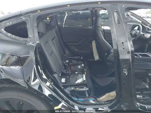 7SAYGDEF0NF451086 2022 TESLA MODEL Y - Image 8