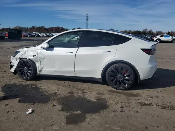 7SAYGDEF0NF452108 2022 TESLA MODEL Y - Image 2
