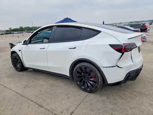 7SAYGDEF0NF452268 2022 TESLA MODEL Y - Image 2