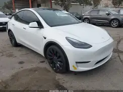 7SAYGDEF0NF452741 2022 TESLA MODEL Y