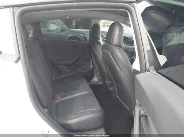 7SAYGDEF0NF452741 2022 TESLA MODEL Y - Image 8