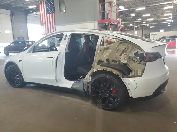 7SAYGDEF0NF455042 2022 TESLA MODEL Y - Image 2