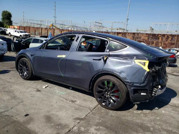 7SAYGDEF0NF486677 2022 TESLA MODEL Y - Image 2
