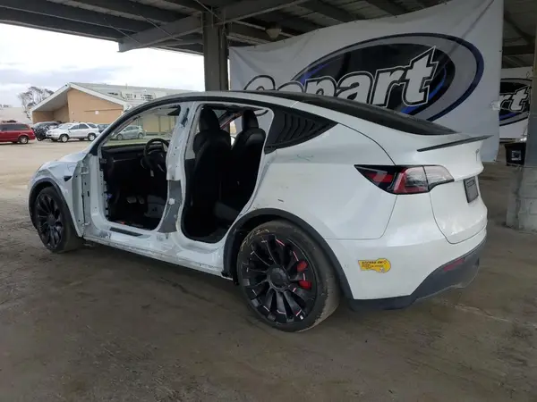 7SAYGDEF0NF487098 2022 TESLA MODEL Y - Image 2