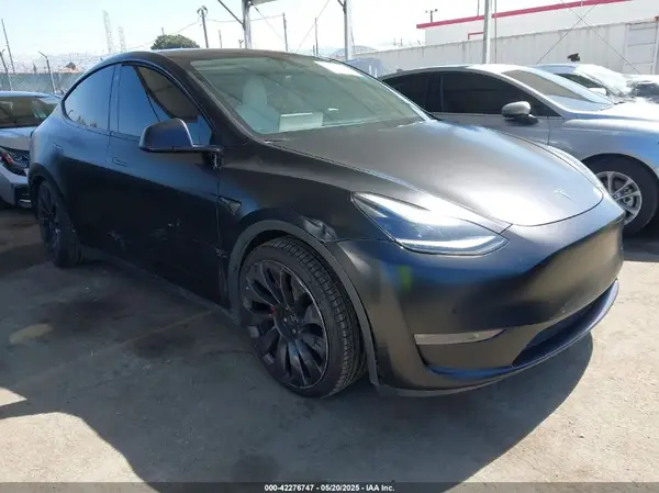 7SAYGDEF0NF491586 2022 TESLA MODEL Y - Image 1