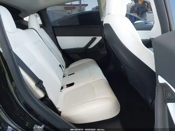 7SAYGDEF0NF491586 2022 TESLA MODEL Y - Image 8