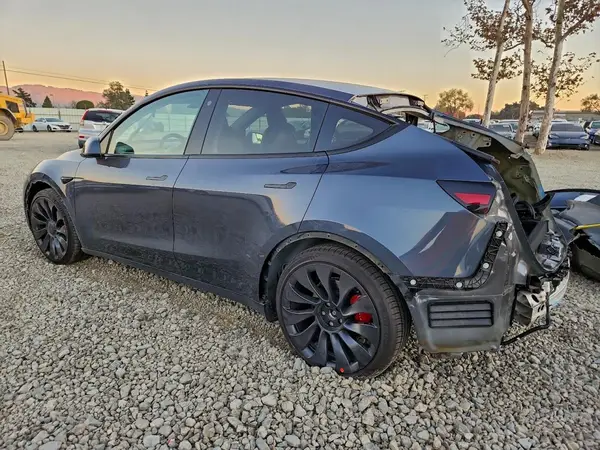 7SAYGDEF0NF507950 2022 TESLA MODEL Y - Image 2