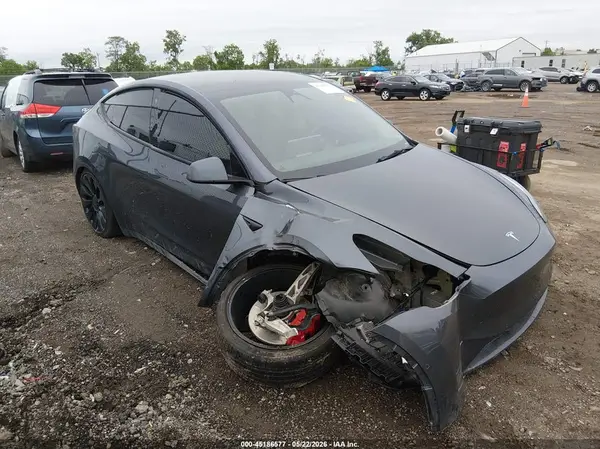 7SAYGDEF0NF513277 2022 TESLA MODEL Y - Image 1