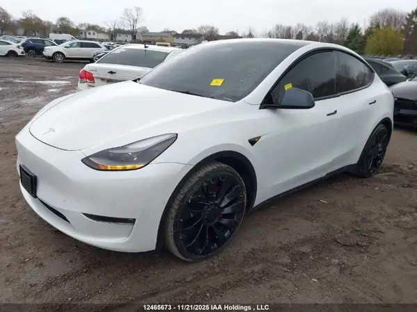 7SAYGDEF0NF516826 2022 TESLA MODEL Y - Image 2