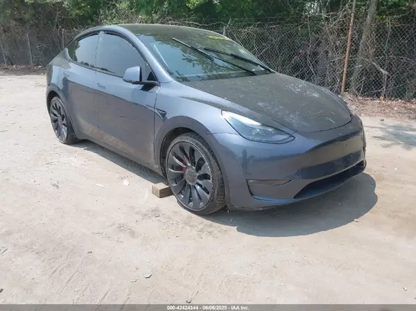 7SAYGDEF0NF516938 2022 TESLA MODEL Y - Image 1
