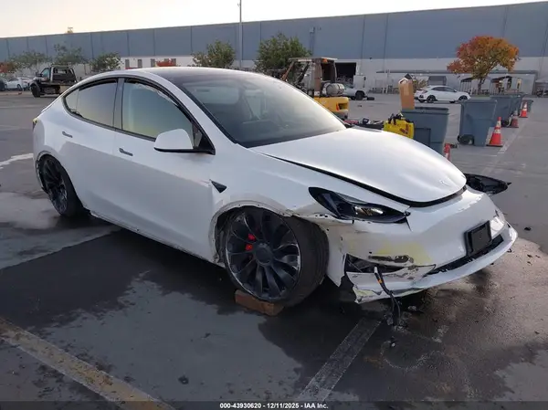 7SAYGDEF0NF522223 2022 TESLA MODEL Y - Image 1