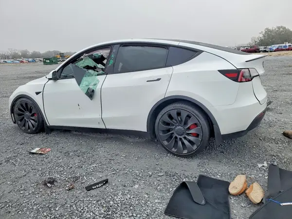 7SAYGDEF0NF523775 2022 TESLA MODEL Y - Image 2