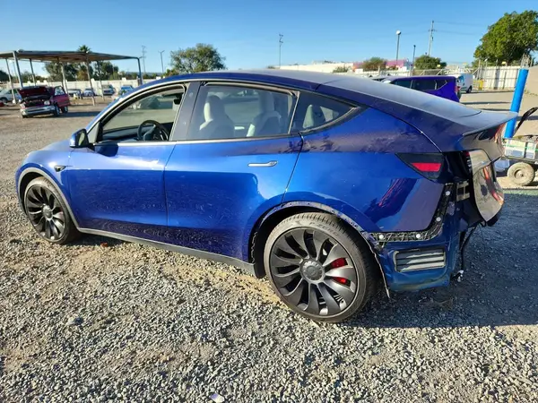 7SAYGDEF0NF531004 2022 TESLA MODEL Y - Image 2