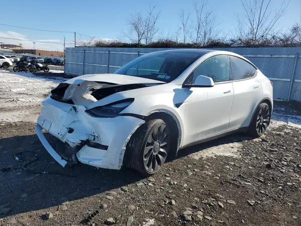 7SAYGDEF0NF539460 2022 TESLA MODEL Y - Image 1